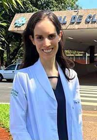 Dra. Ana Carolina Barros 